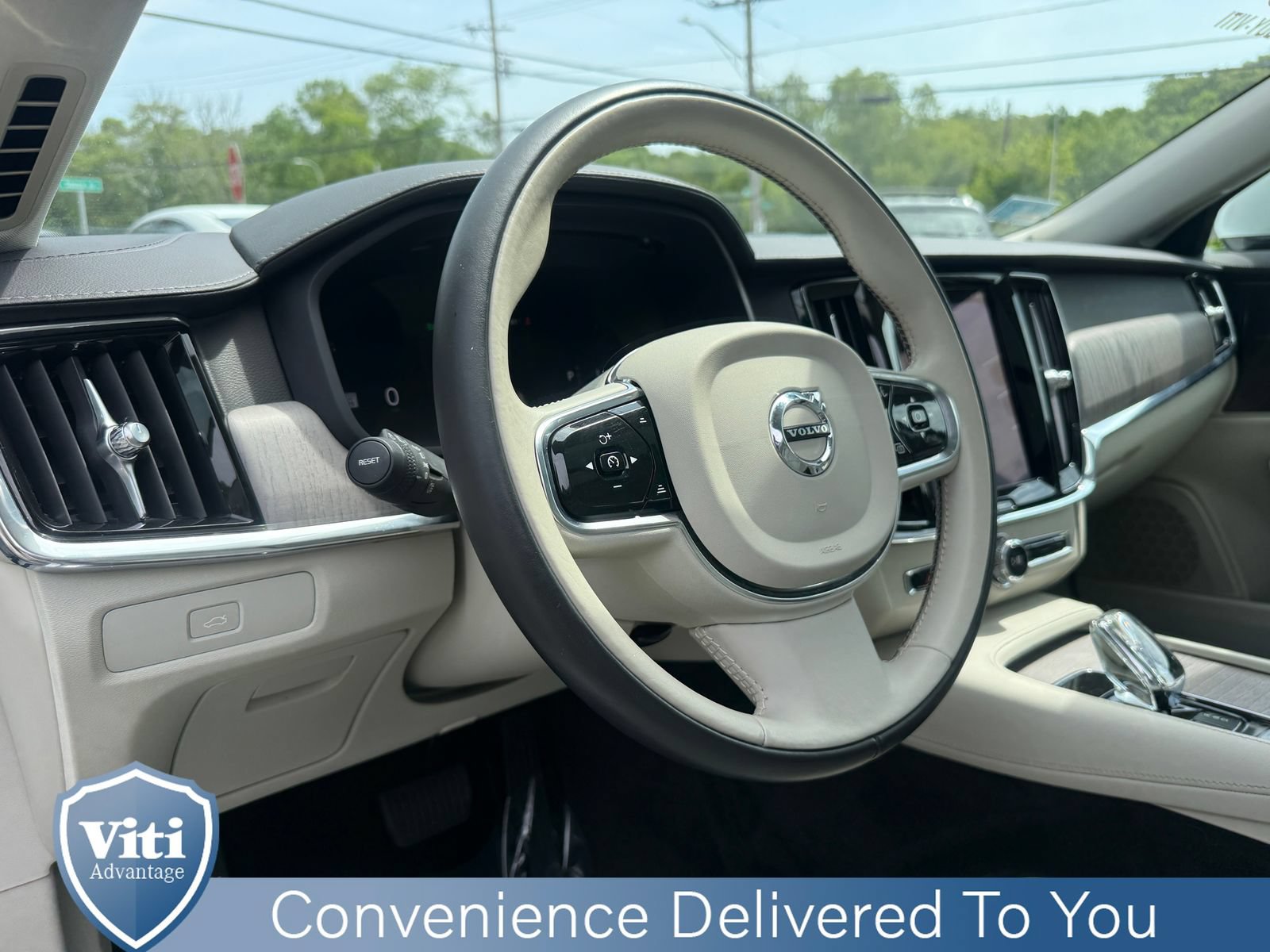 Certified 2023 Volvo S90 B6 Ultimate w/ Protection Package Premier AWD/4WD image 17