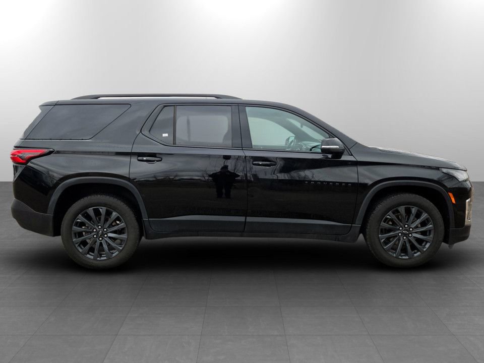 Used 2023 Chevrolet Traverse RS image 5