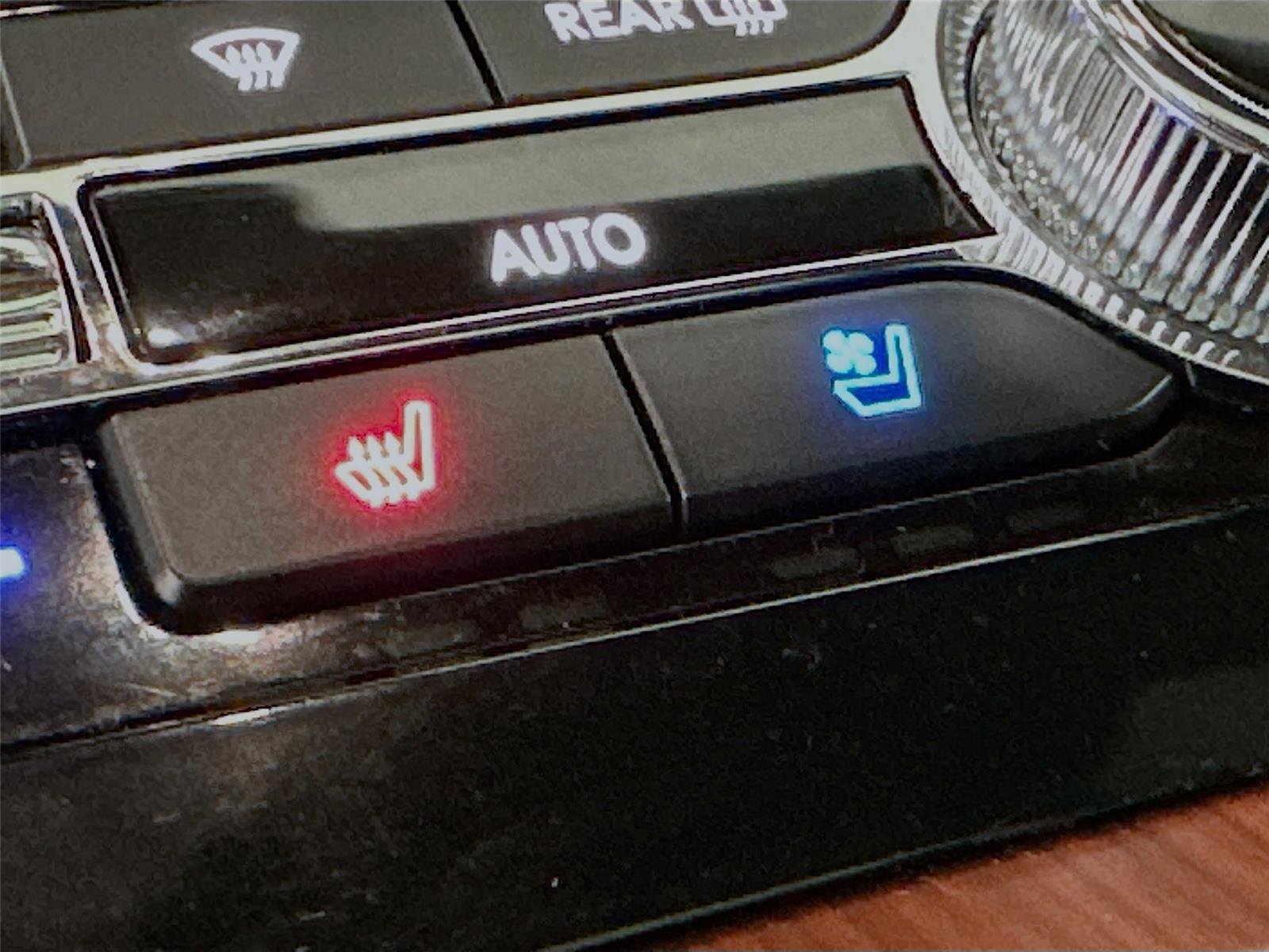 Used 2023 Lincoln Navigator L Reserve image 16