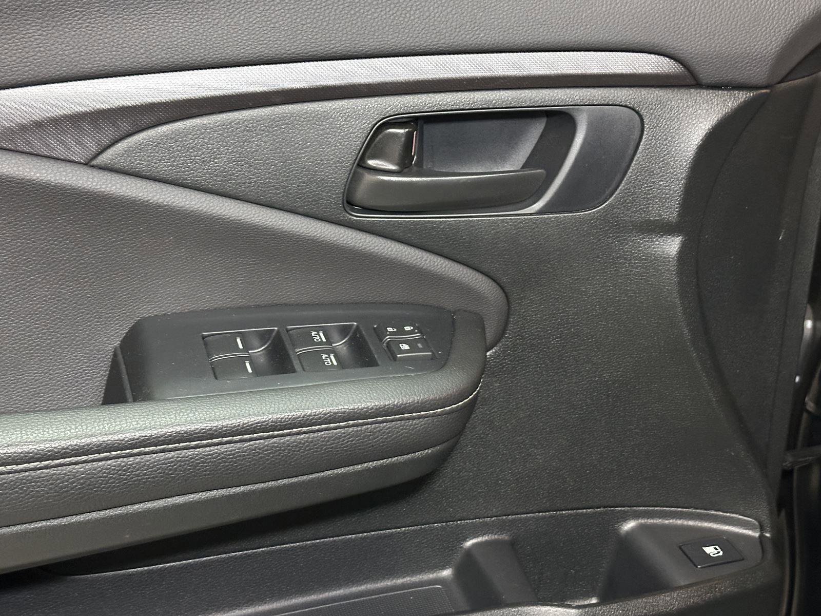 Used 2025 Honda Ridgeline Sport+ image 21