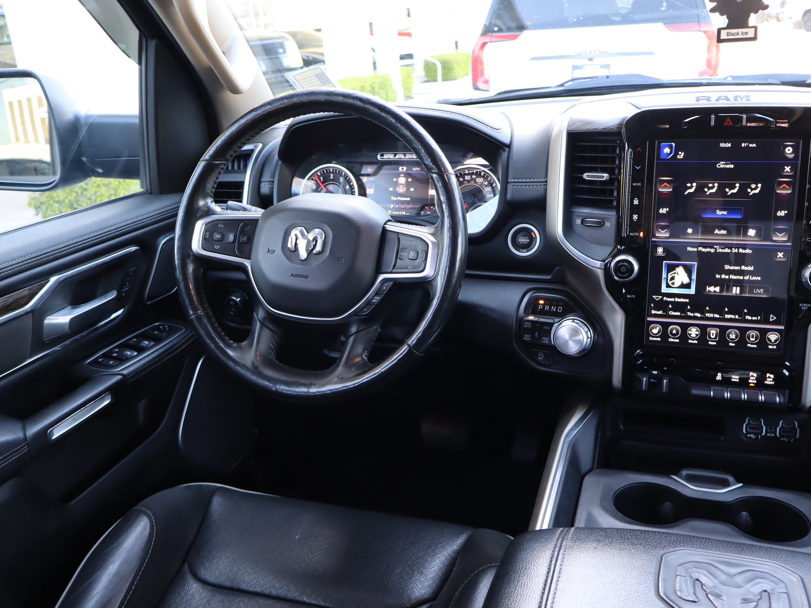 Used 2020 RAM 1500 Laramie AWD/4WD image 15
