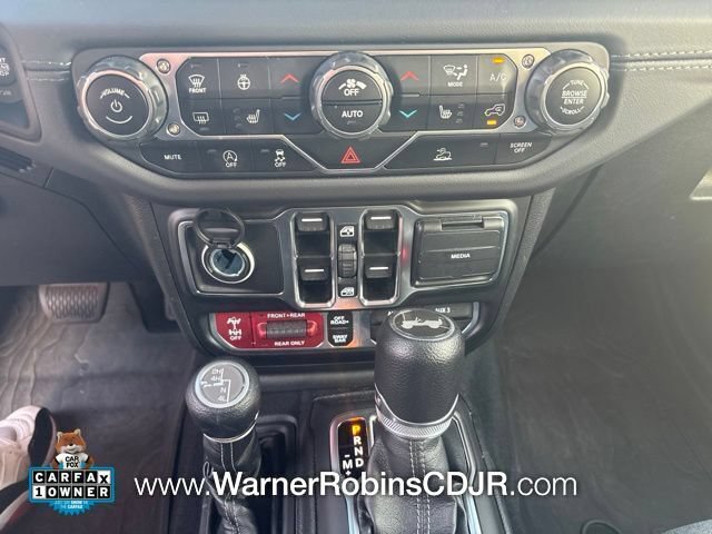 Used 2024 Jeep Wrangler Unlimited Rubicon w/ Convenience Group AWD/4WD image 11
