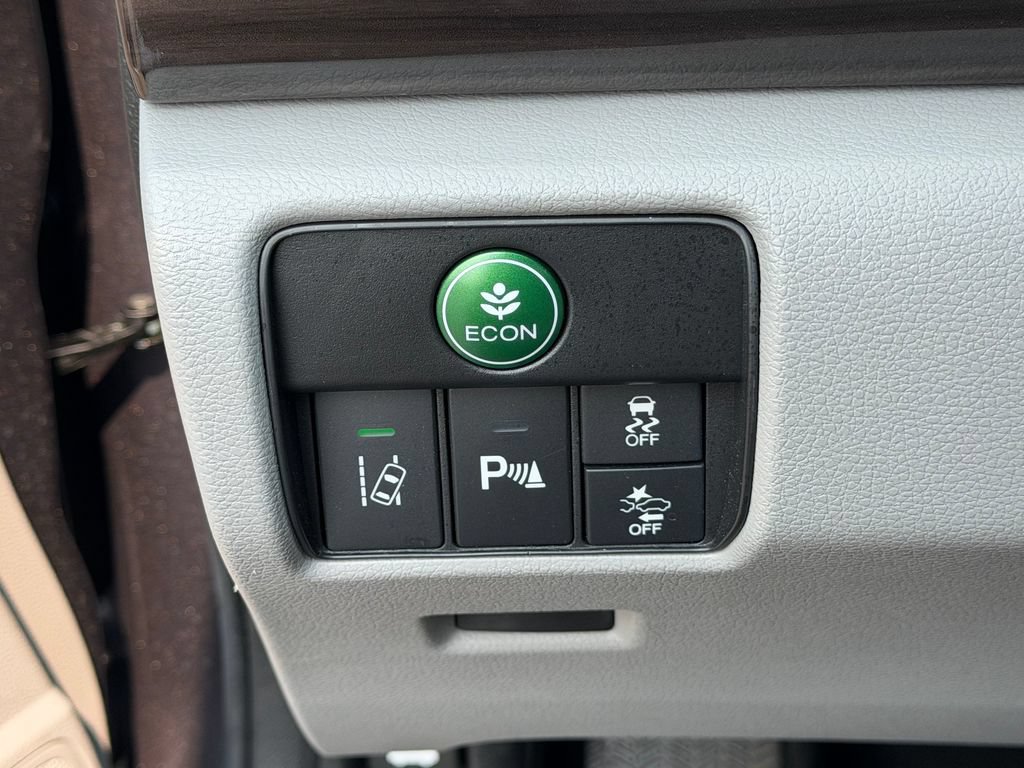 Used 2017 Honda Accord Touring image 36