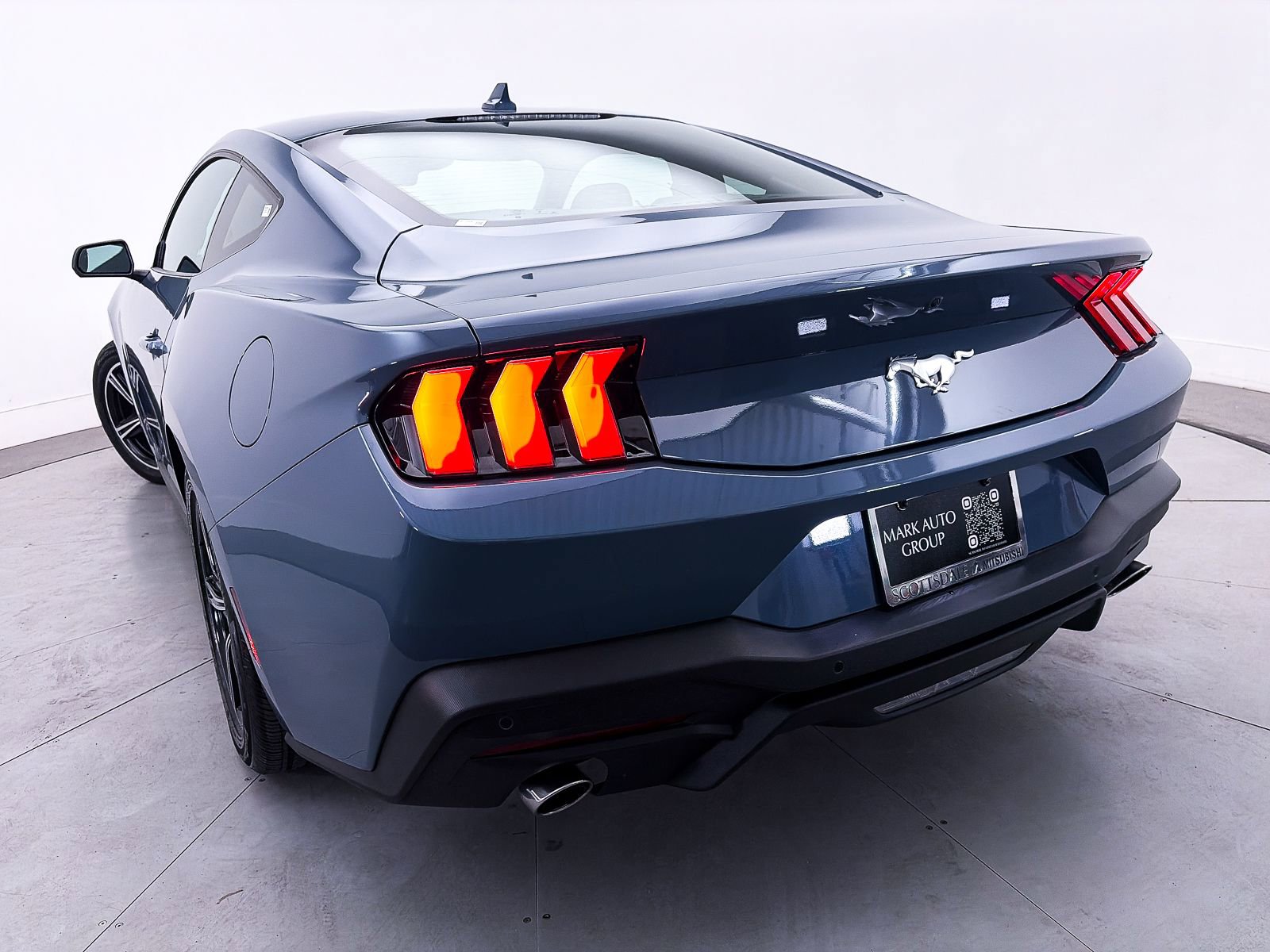 Used 2025 Ford Mustang Coupe RWD image 8