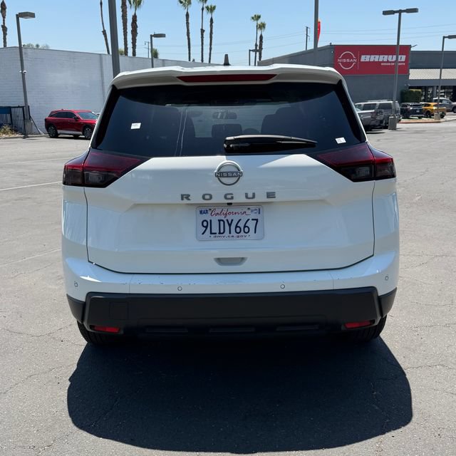 Used 2024 Nissan Rogue S FWD image 6