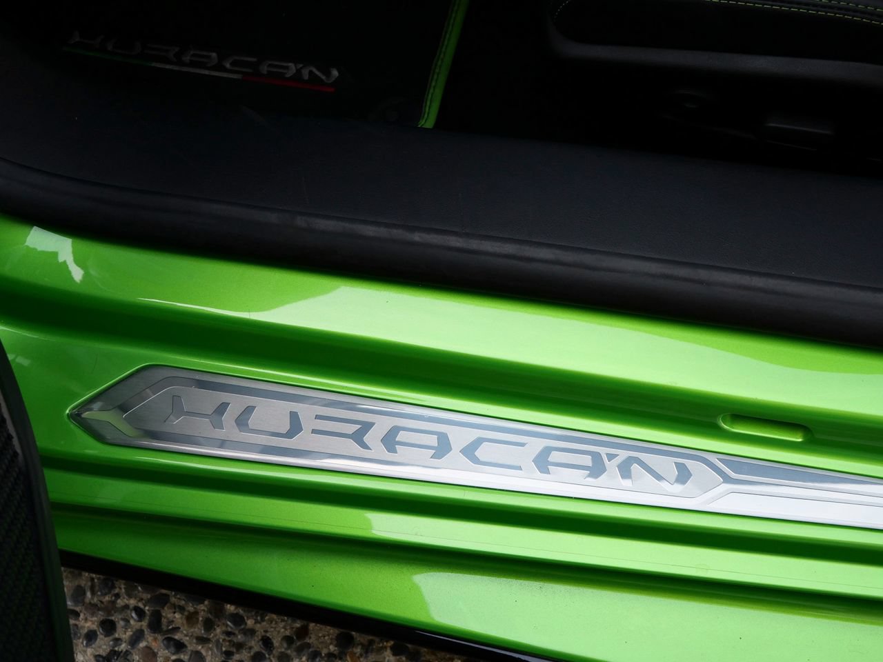 Used 2021 Lamborghini Huracan EVO RWD image 18