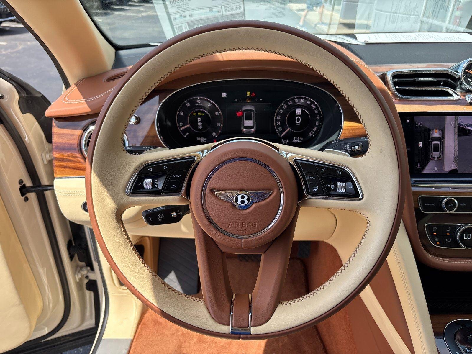 Used 2024 Bentley Bentayga Extended Wheelbase AWD/4WD image 7