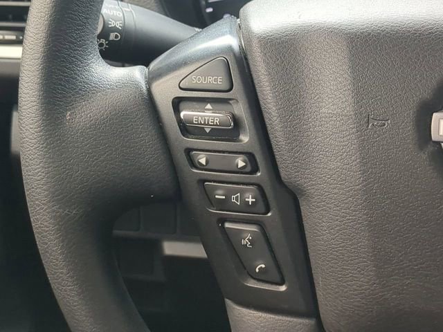 Used 2024 Nissan Frontier SV image 27