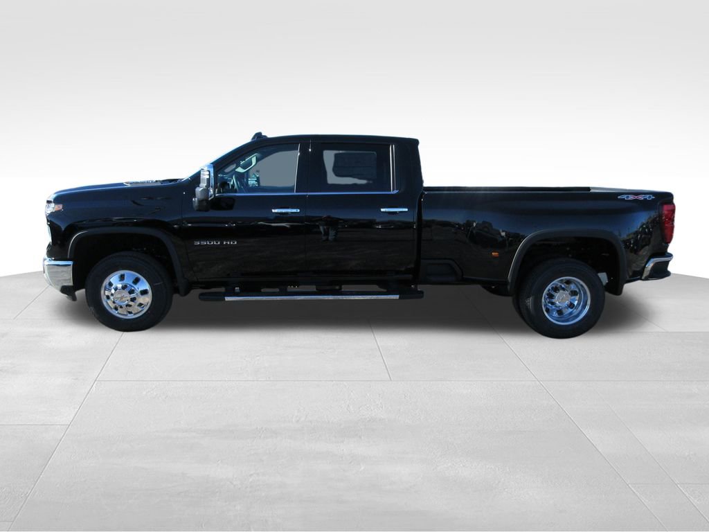 New 2026 Chevrolet Silverado 3500 LTZ w/ LTZ Plus Package AWD/4WD image 2