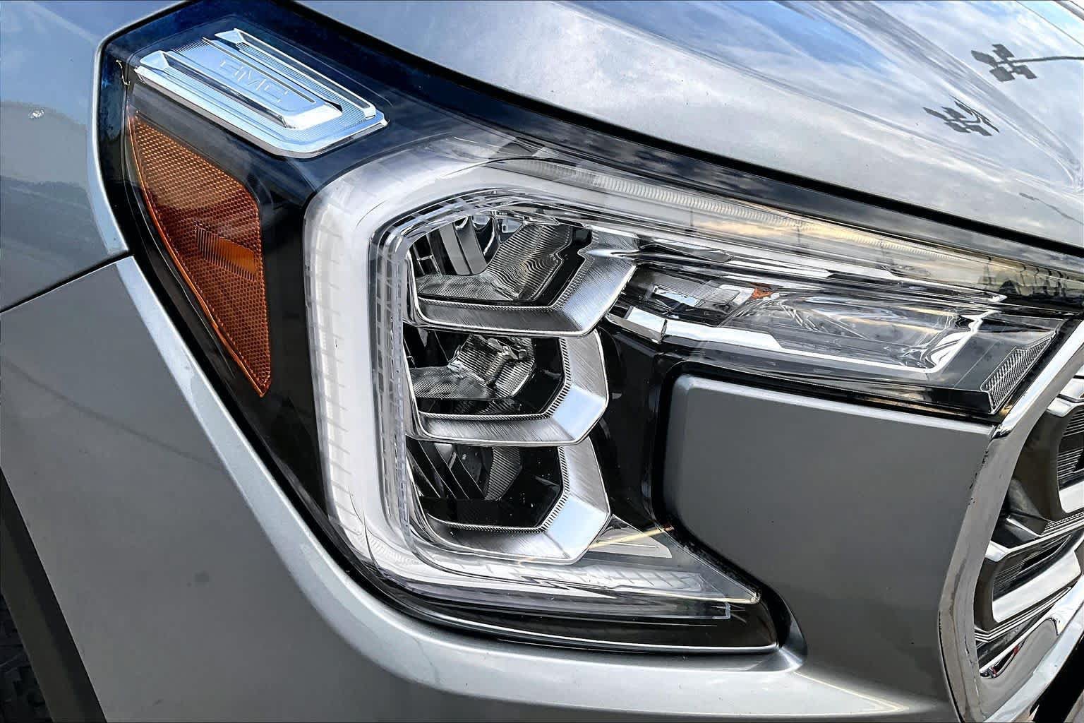 Used 2024 GMC Terrain AT4 w/ Tech Package AWD/4WD image 28