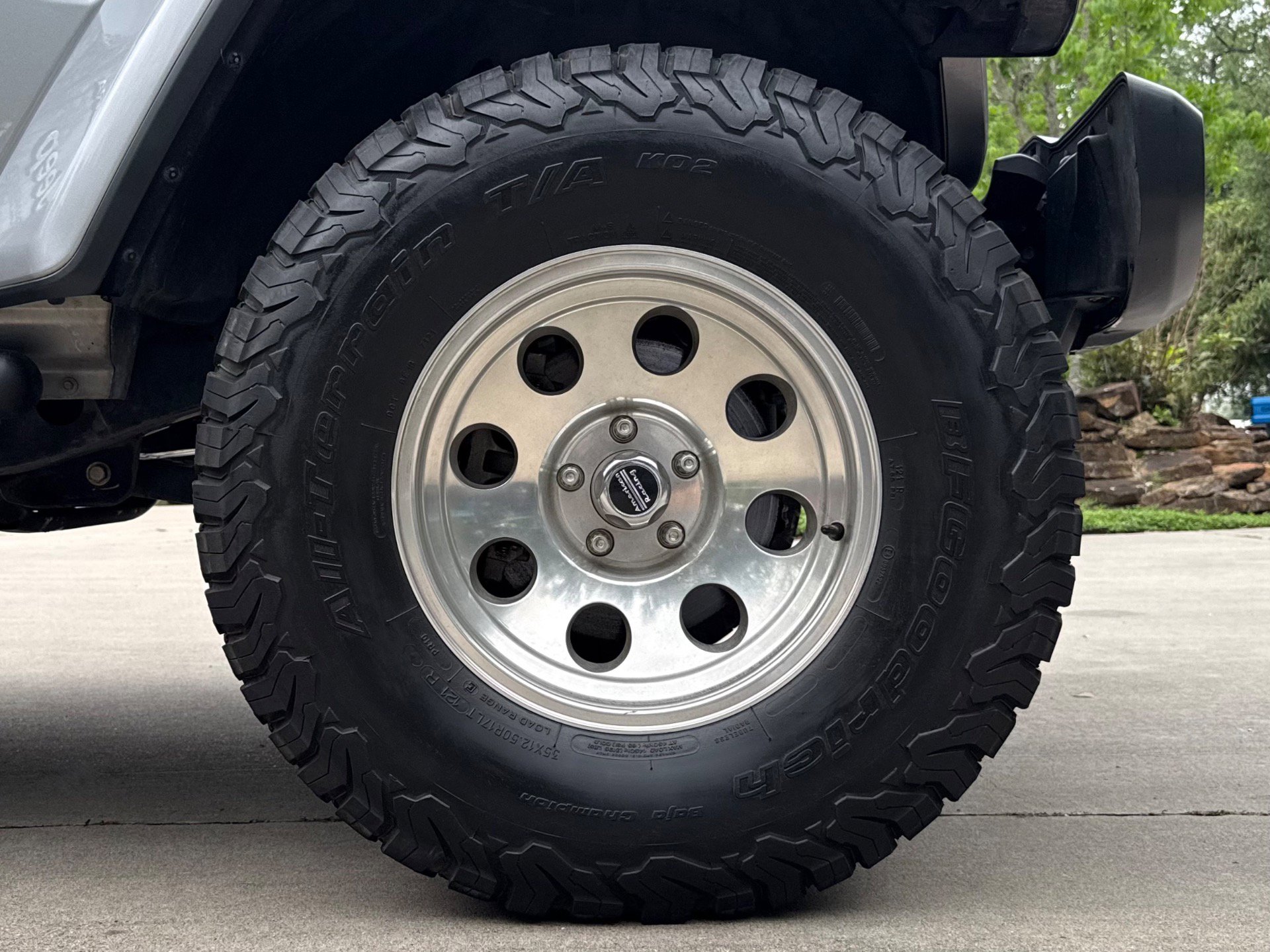 Used 2018 Jeep Wrangler Unlimited Sahara AWD/4WD image 14