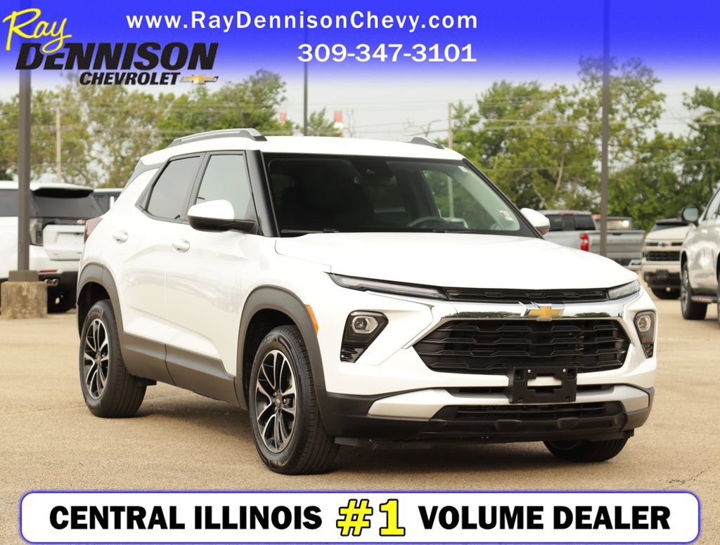 Used 2025 Chevrolet TrailBlazer LT FWD image 1