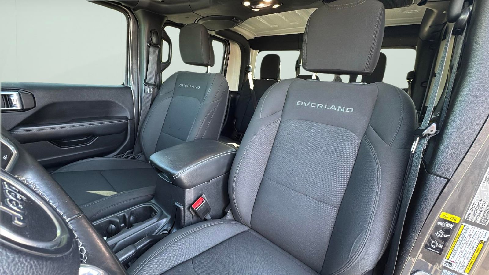 Used 2021 Jeep Gladiator Overland AWD/4WD image 13