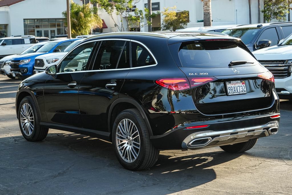 Used 2025 Mercedes-Benz GLC 300 image 4