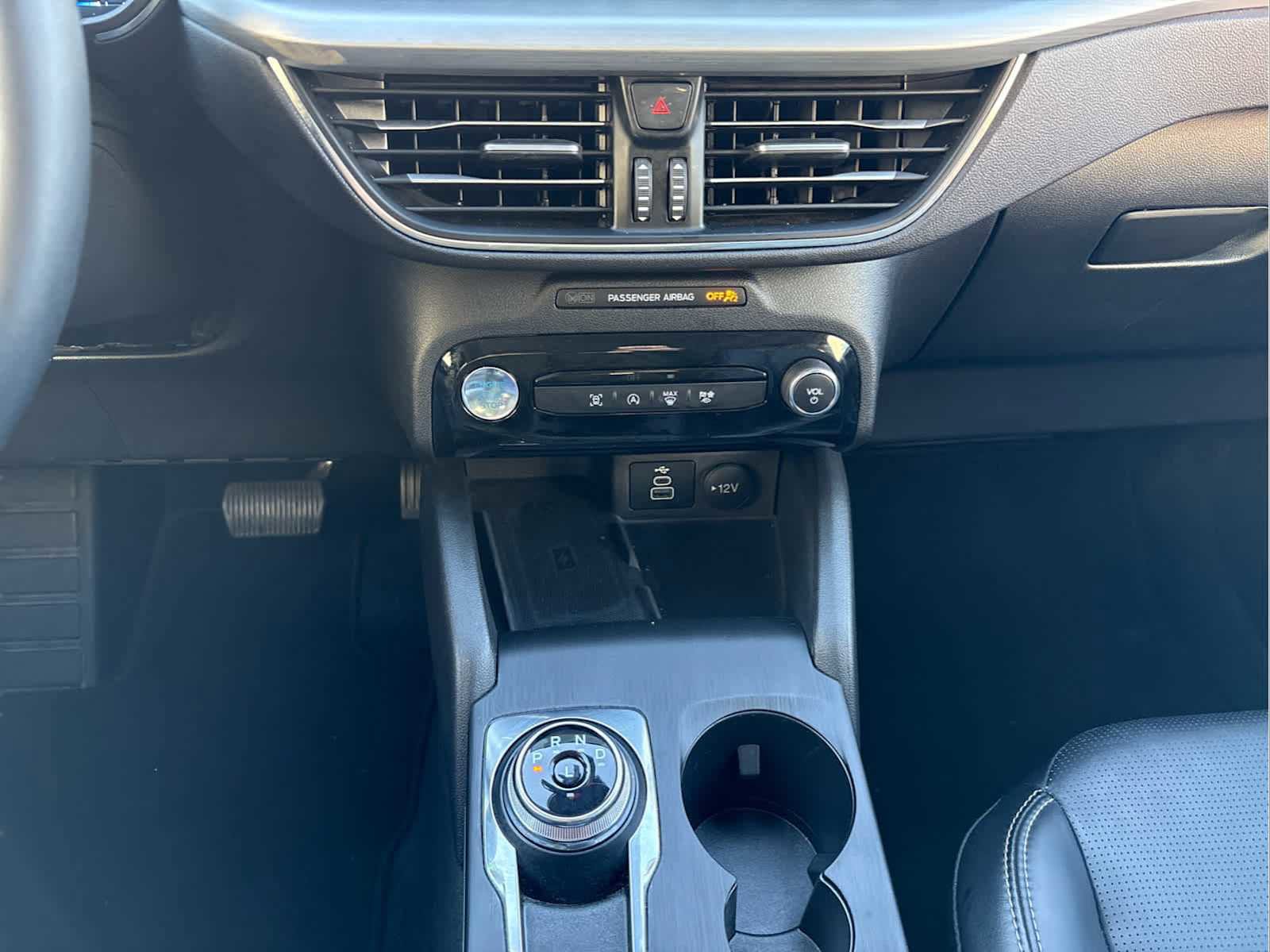 Used 2025 Ford Escape Platinum image 21