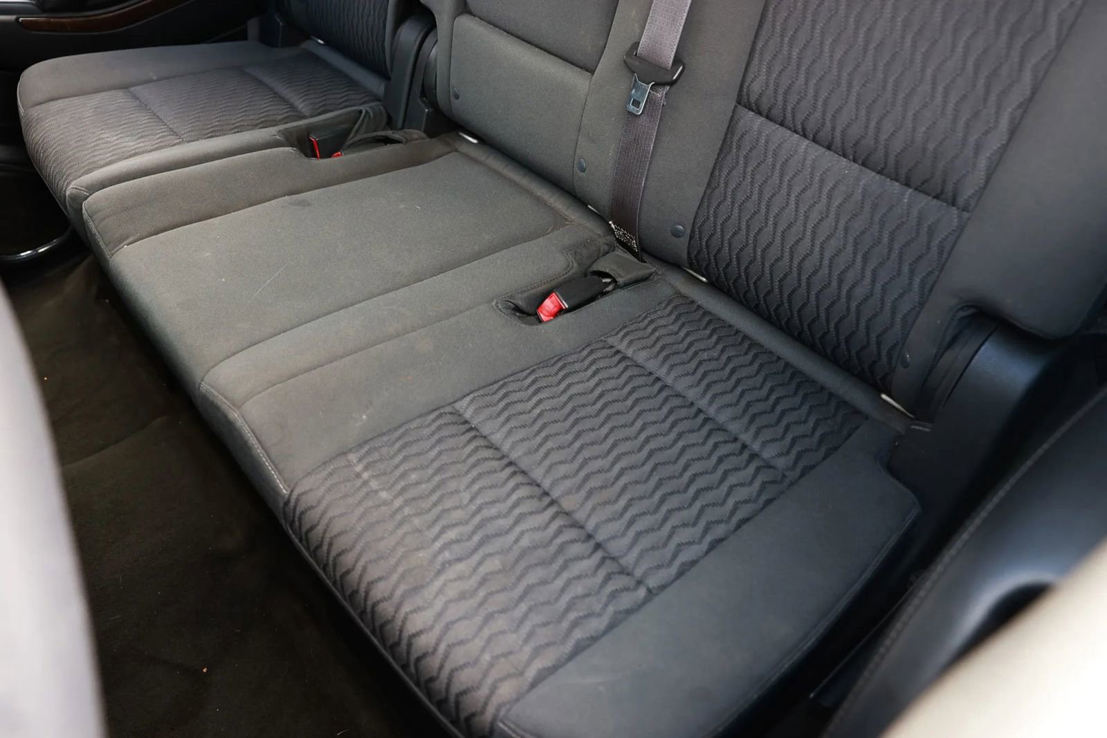 Used 2015 Chevrolet Suburban LS w/ Max Trailering Package image 15