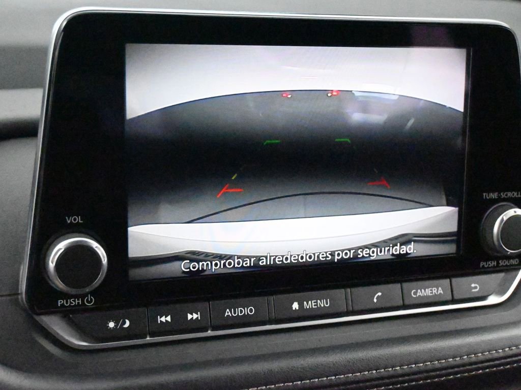 Used 2024 Nissan Rogue S image 16