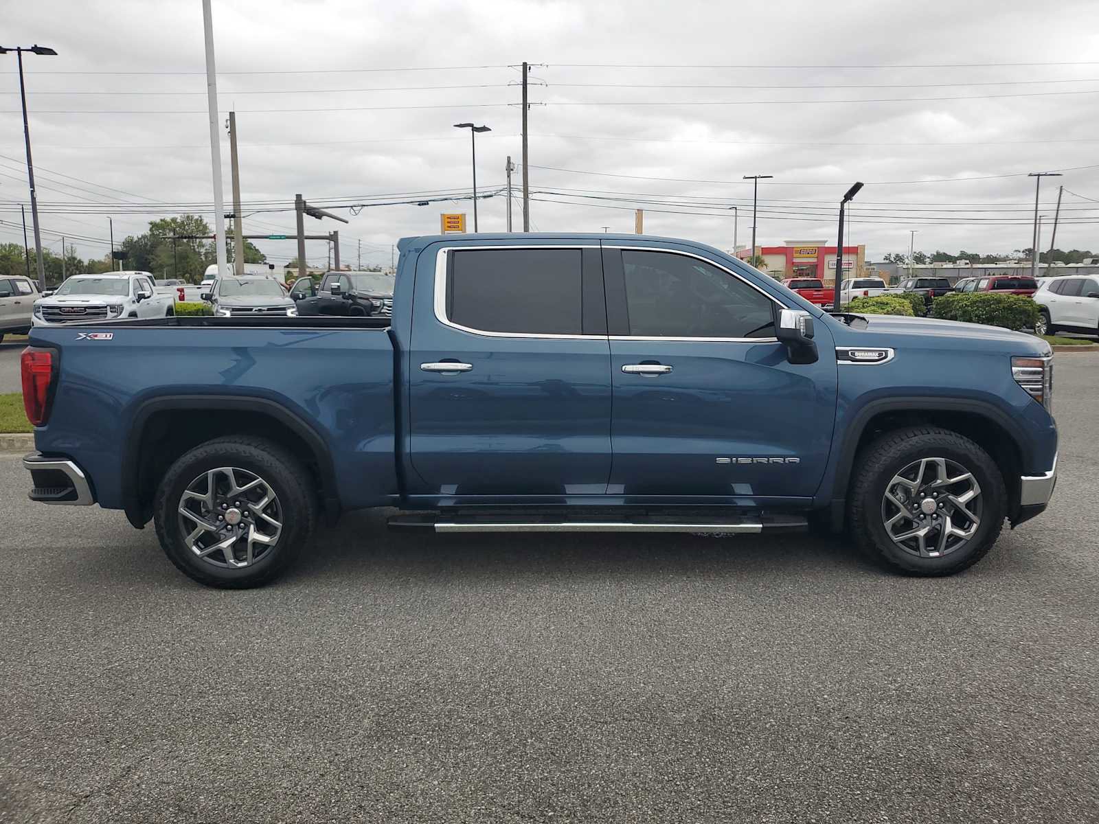 Used 2024 GMC Sierra 1500 SLT w/ X31 Off-Road Package AWD/4WD image 7