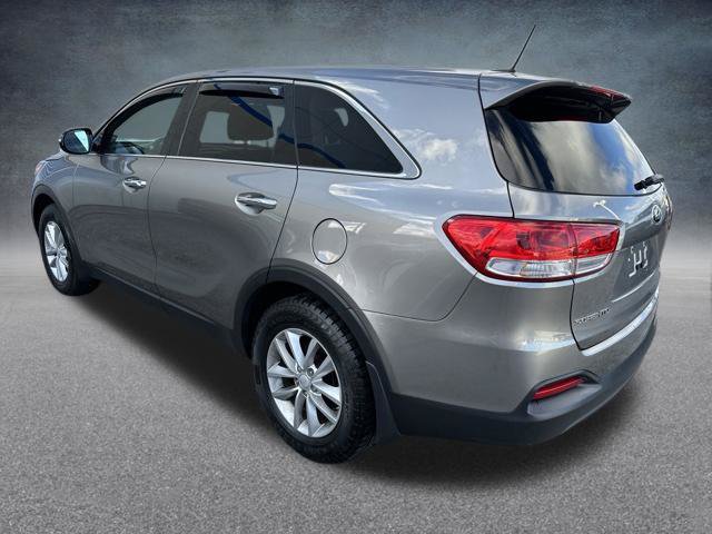 Used 2017 Kia Sorento L FWD image 4
