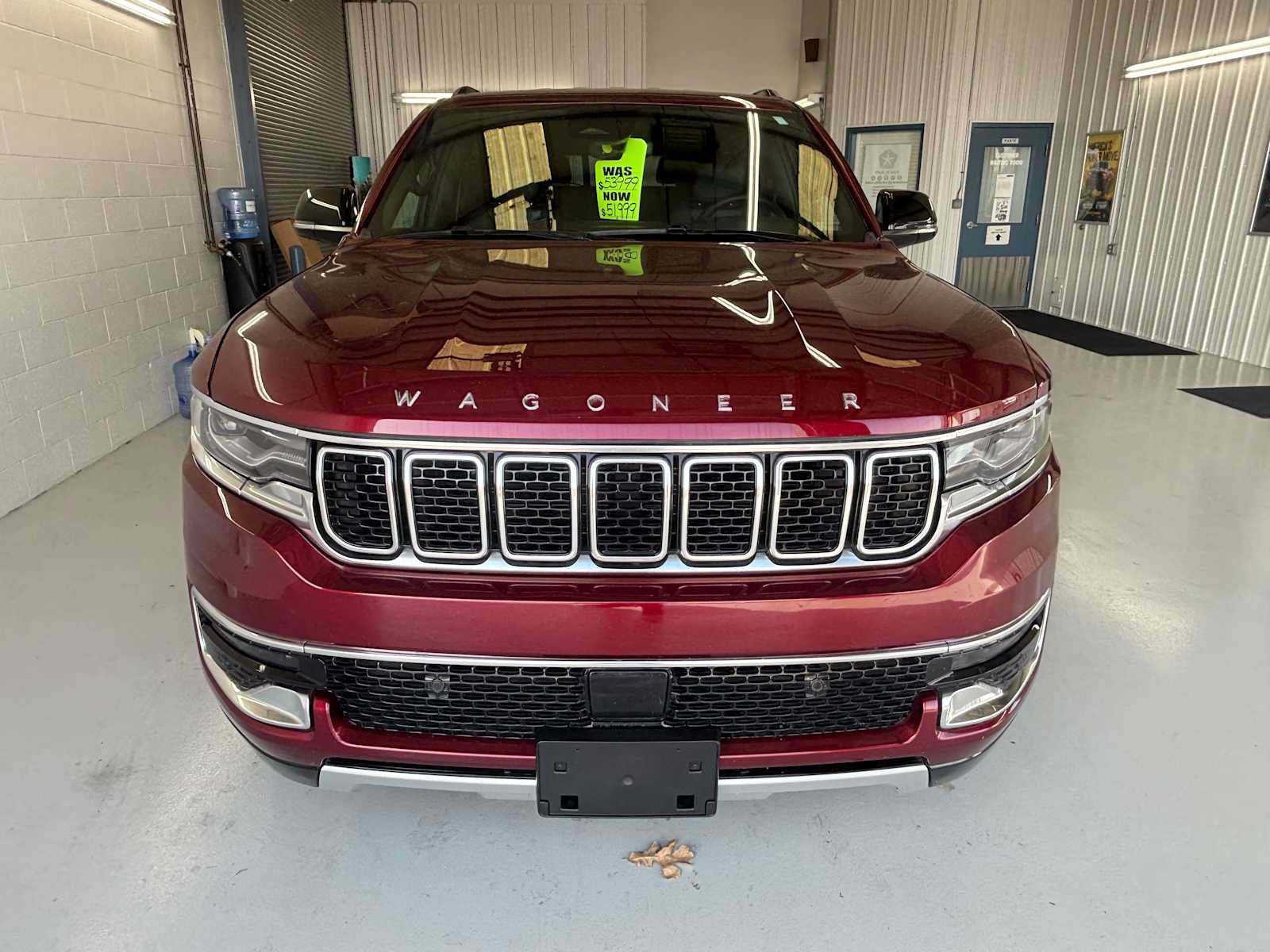Certified 2025 Jeep Wagoneer Series II AWD/4WD image 3