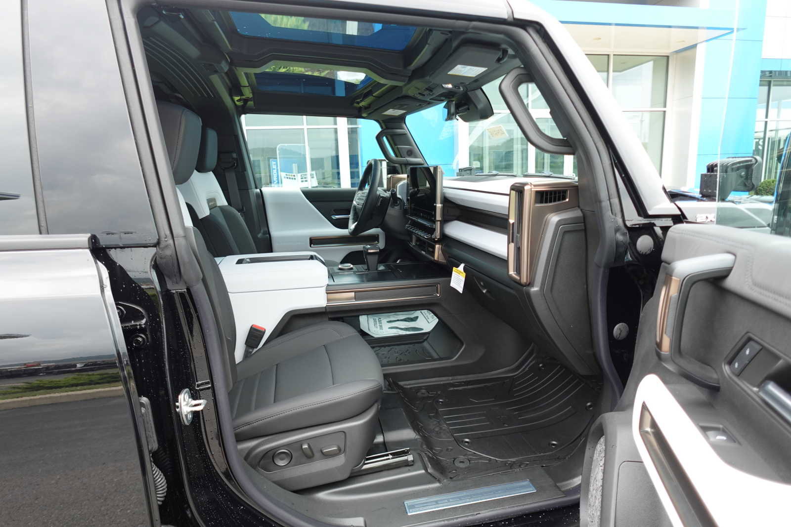 New 2024 GMC Hummer EV 2X w/ Extreme Off-Road Package image 32