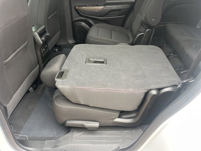 Used 2023 GMC Acadia SLE w/ Driver Convenience Package image 42