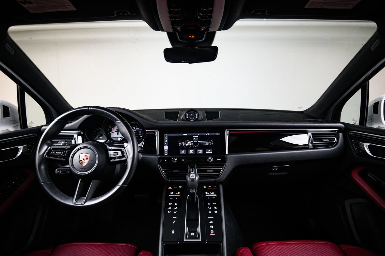 Certified 2023 Porsche Macan S AWD/4WD image 25