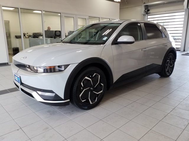 Certified 2024 Hyundai Ioniq 5 SEL RWD image 2