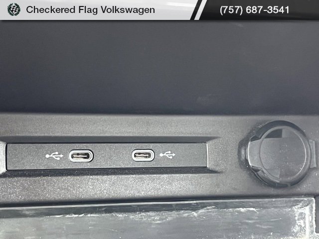 Used 2022 Volkswagen Tiguan SE R-Line image 42