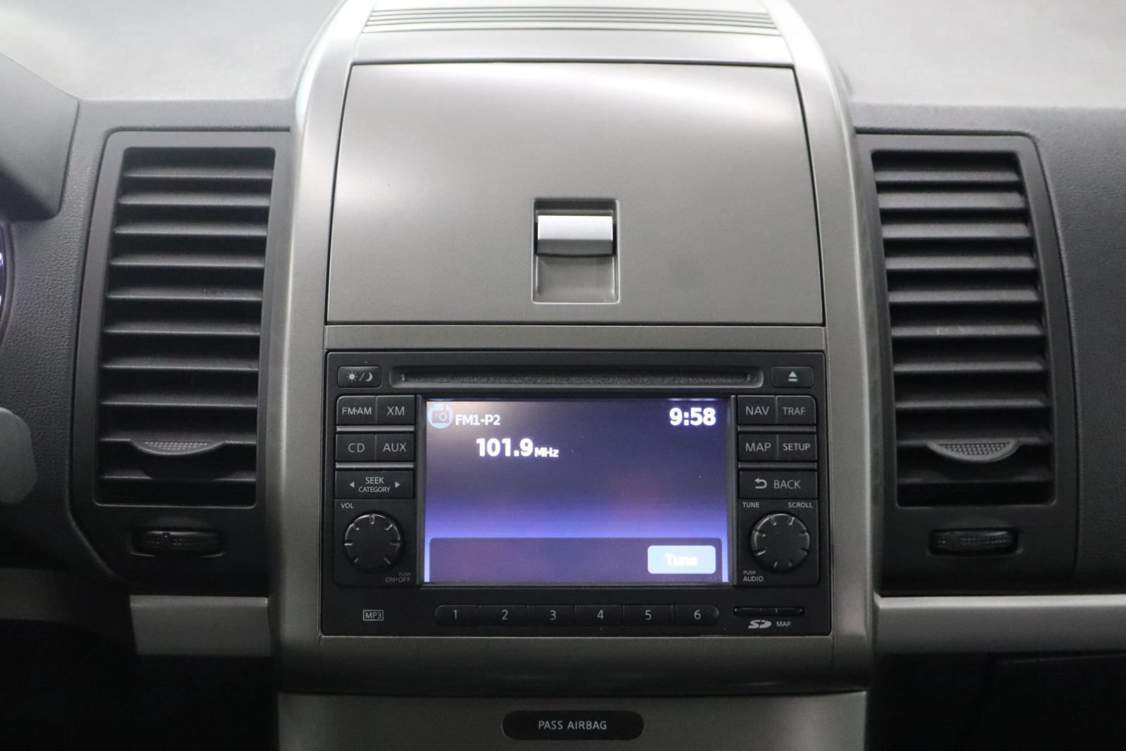 Used 2012 Nissan Sentra 2.0 SR w/ Special Edition Pkg FWD image 22