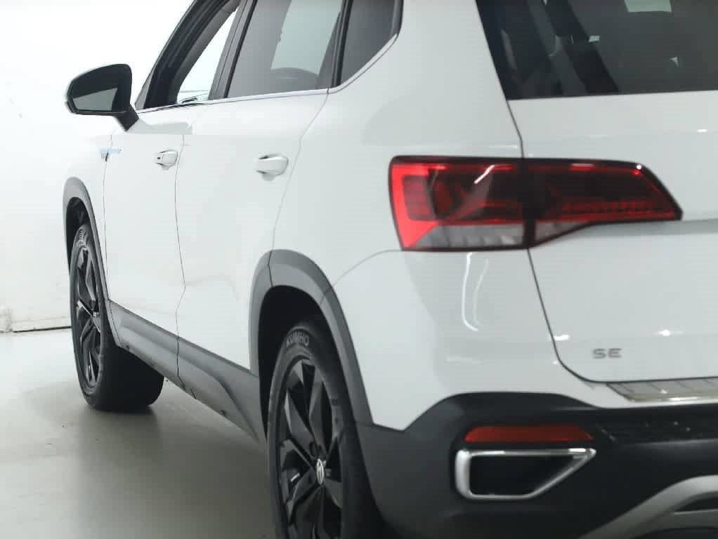 Certified 2023 Volkswagen Taos SE w/ Black Wheel Package AWD/4WD image 41