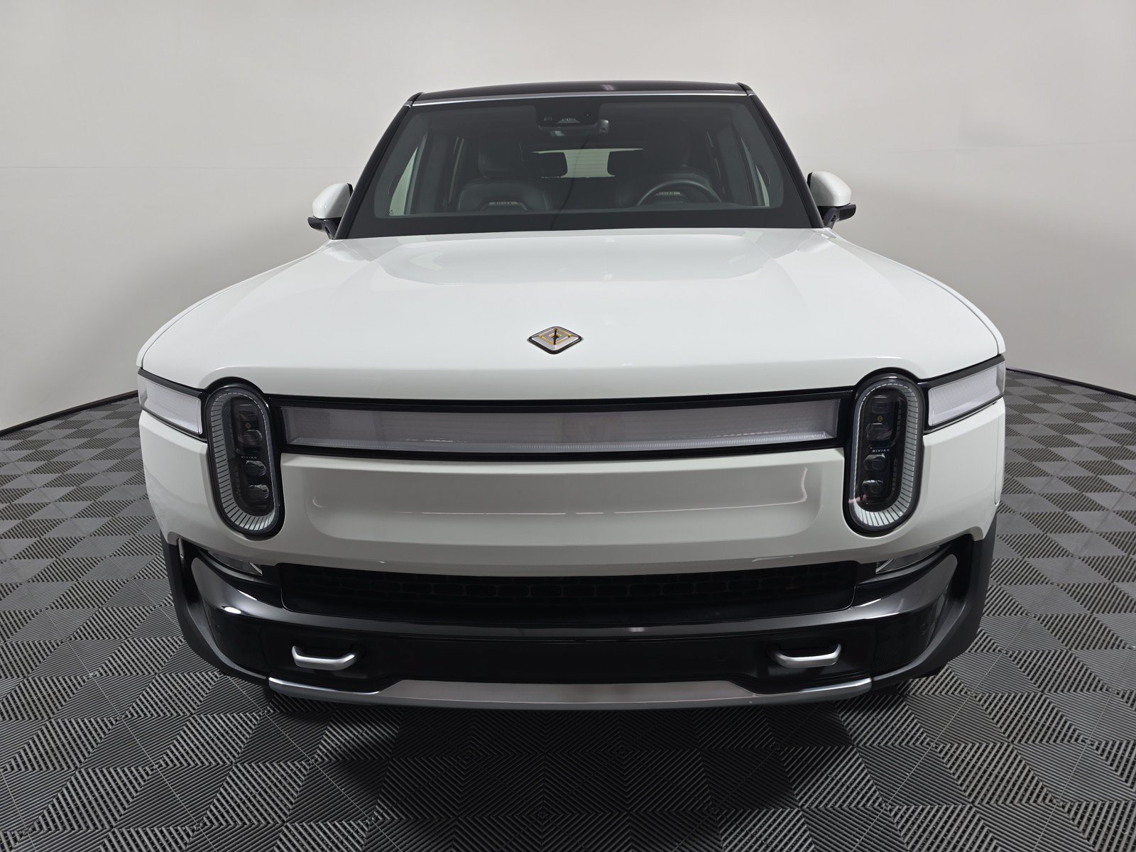 Used 2023 Rivian R1S Adventure AWD/4WD image 8