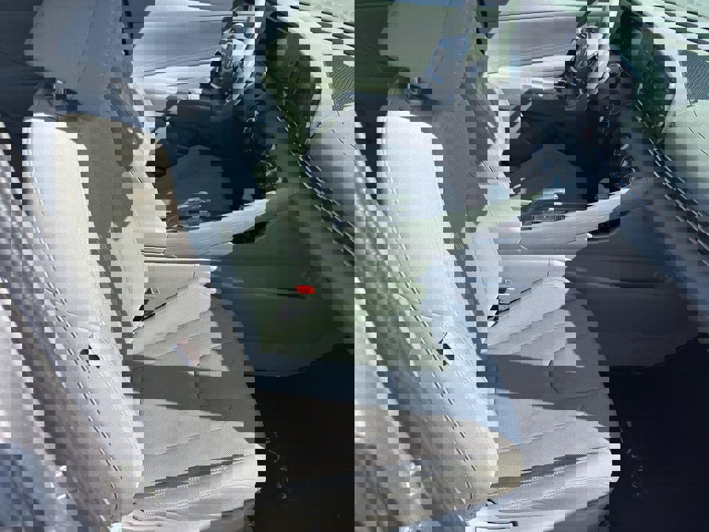 Used 2024 Hyundai Elantra SE image 18