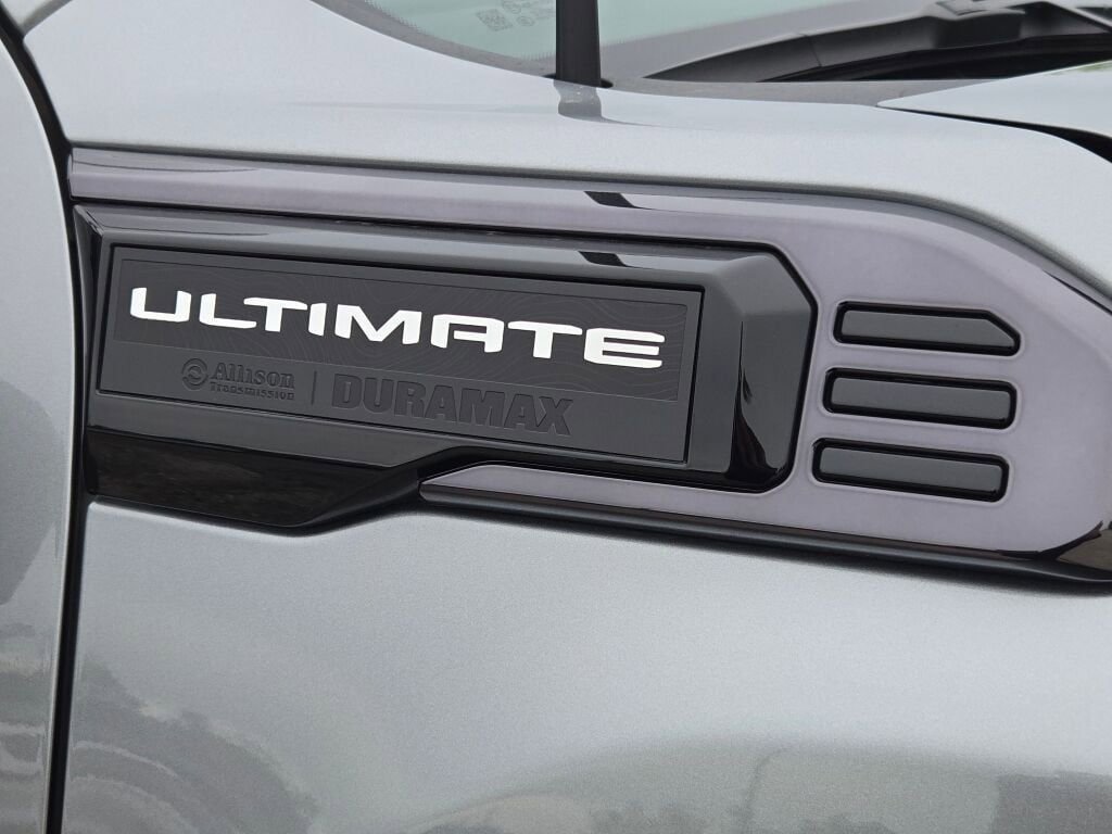Used 2025 GMC Sierra 2500 Denali Ultimate w/ Max Trailering Package AWD/4WD image 6