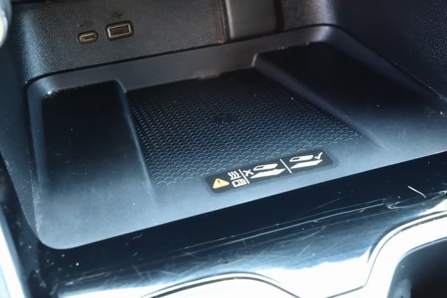 Used 2025 Chevrolet Traverse LT image 29