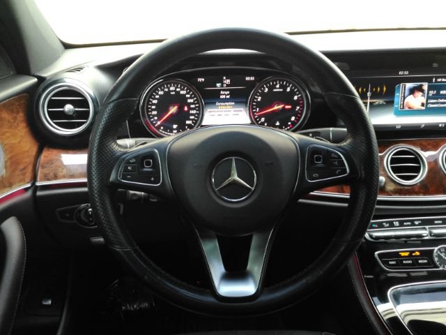 Used 2017 Mercedes-Benz E 300 4MATIC image 35