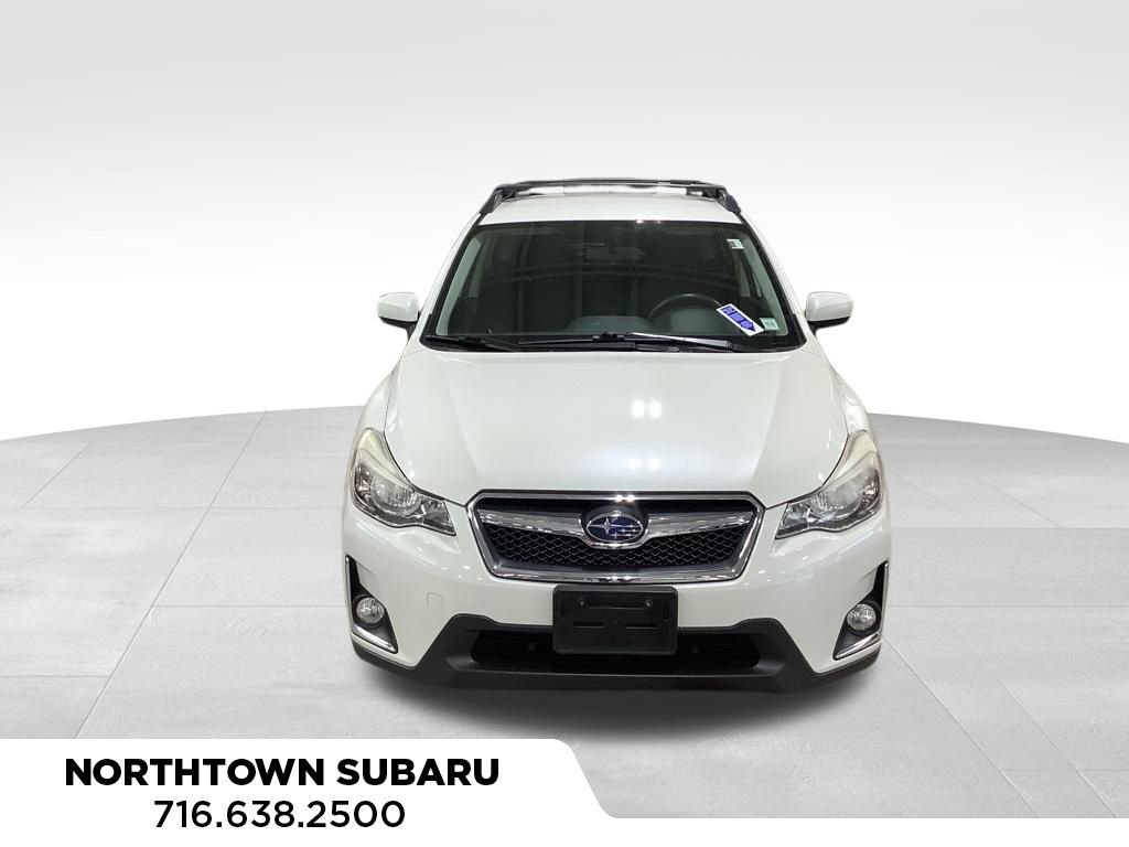 Used 2017 Subaru Crosstrek 2.0i Premium image 4
