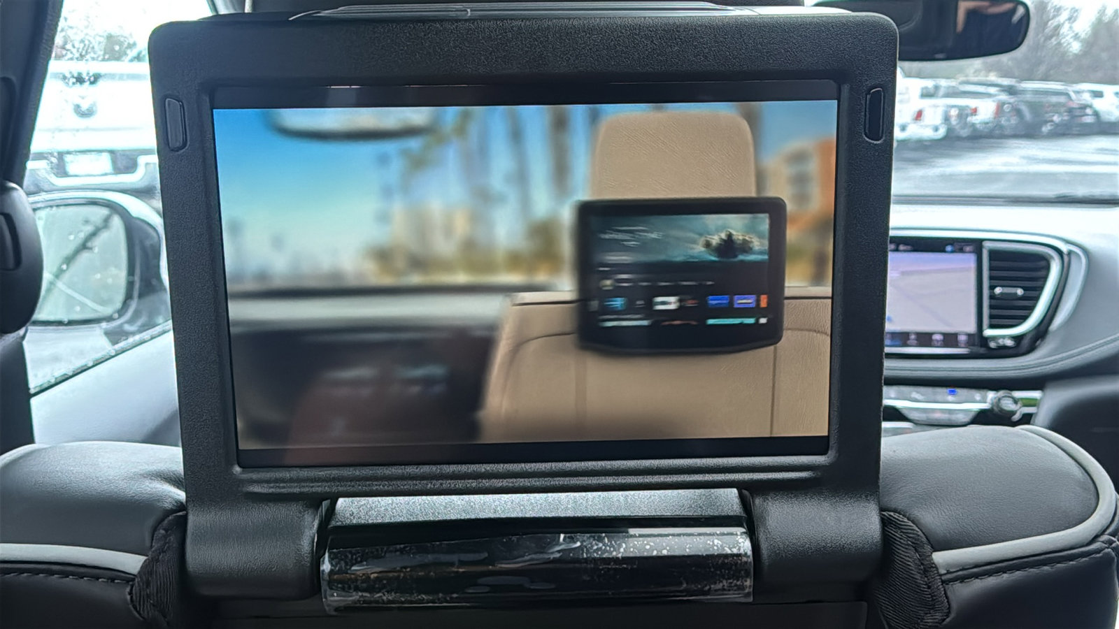 New 2026 Chrysler Pacifica Limited w/ Uconnect Theater Family Group image 19