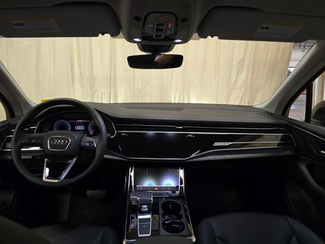 Used 2023 Audi Q7 3.0T Premium Plus AWD/4WD image 31
