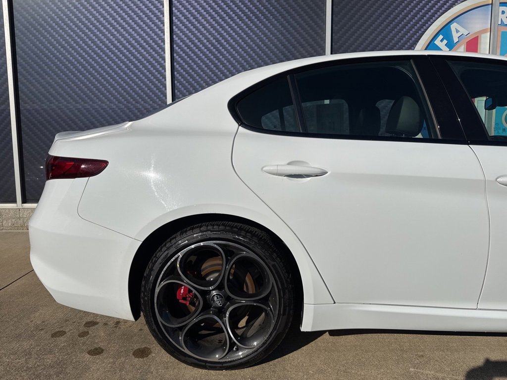 Used 2022 Alfa Romeo Giulia Veloce image 4