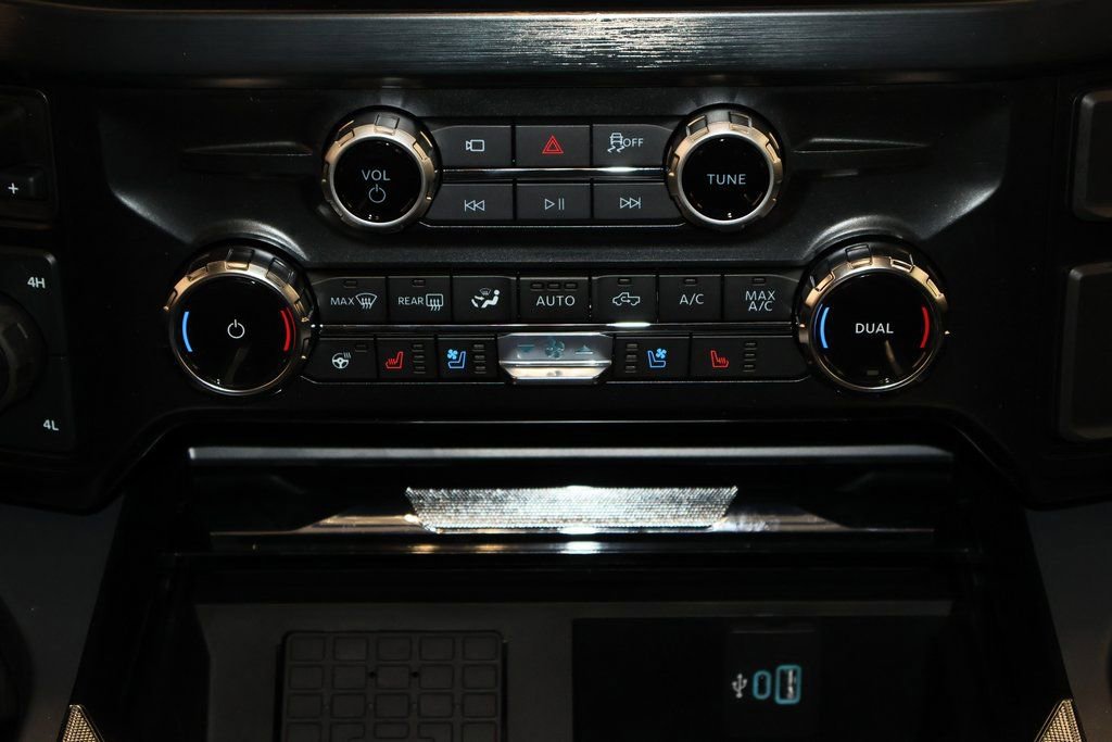 New 2025 Ford F350 Lariat w/ Lariat Ultimate Package image 24