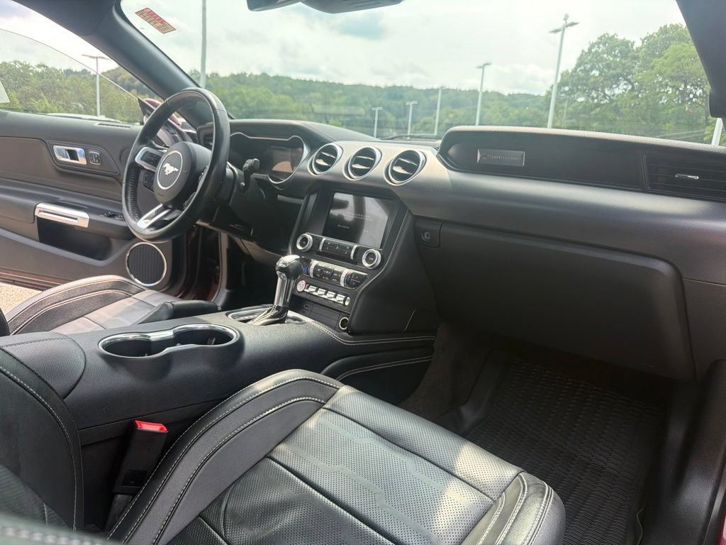 Used 2018 Ford Mustang Premium w/ Equipment Group 201A RWD image 31