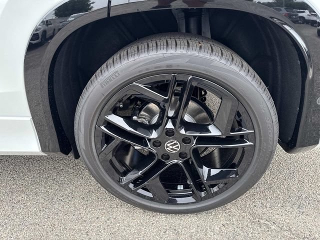 New 2026 Volkswagen Tiguan SE R-Line FWD image 6