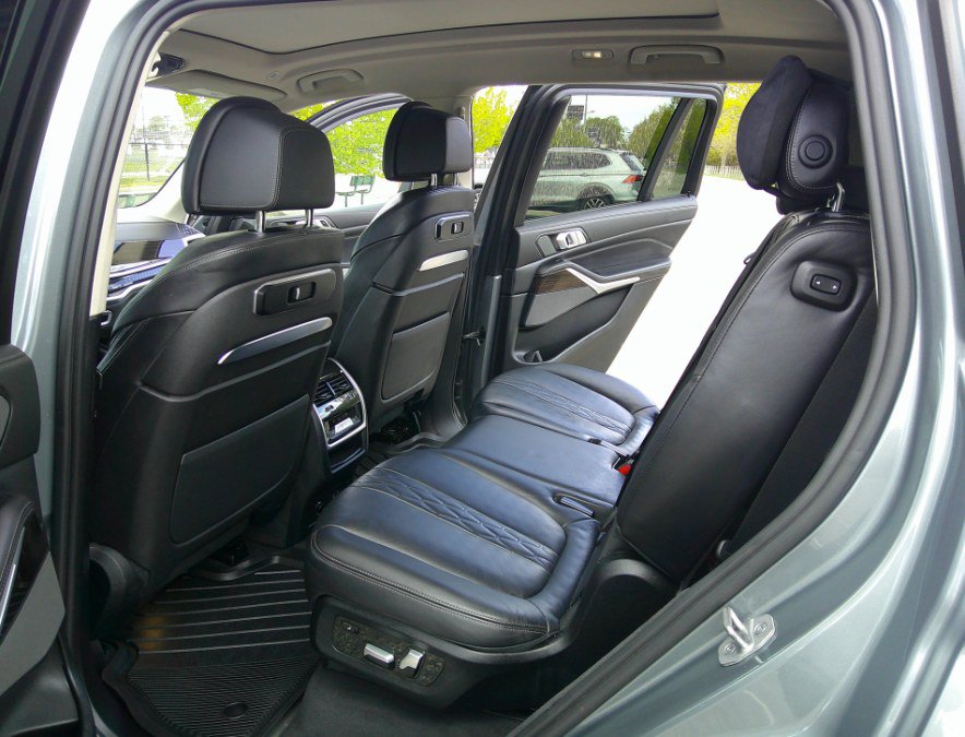 Used 2023 BMW X7 xDrive40i AWD/4WD image 61