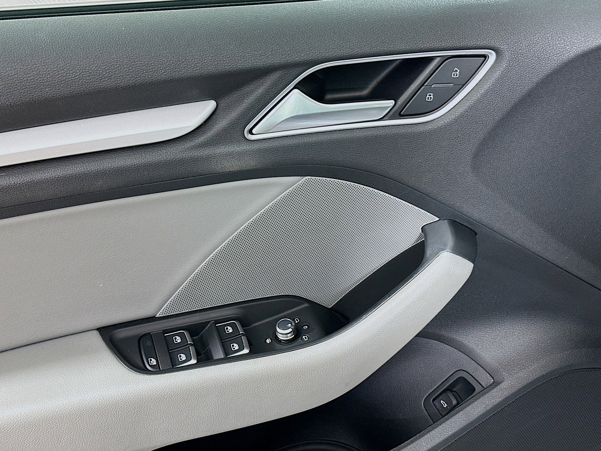 Used 2017 Audi A3 2.0T Premium w/ Convenience Package image 15