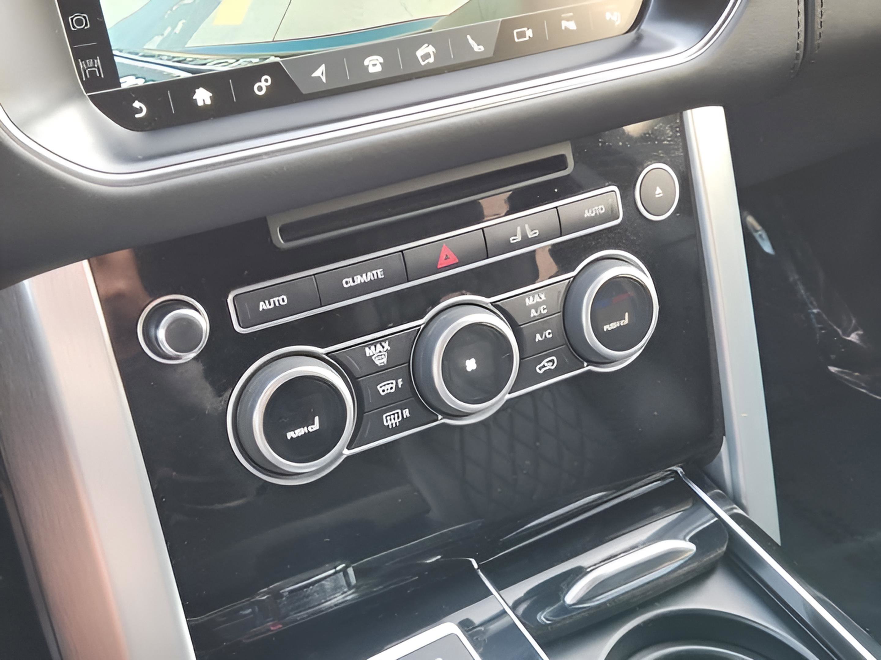 Used 2017 Land Rover Range Rover SV Autobiography Dynamic image 15