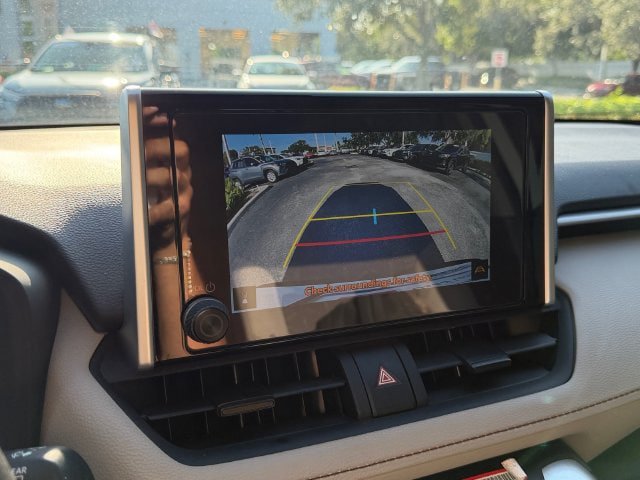 Used 2025 Toyota RAV4 XLE FWD image 24
