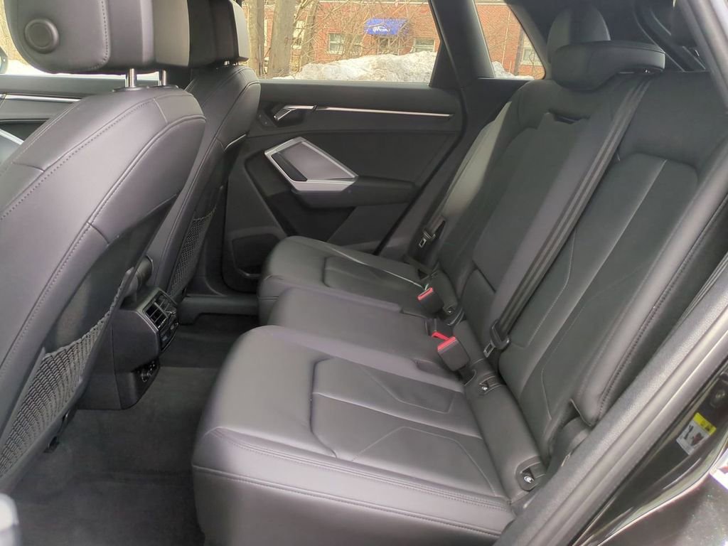 Used 2022 Audi Q3 2.0T Premium AWD/4WD image 24