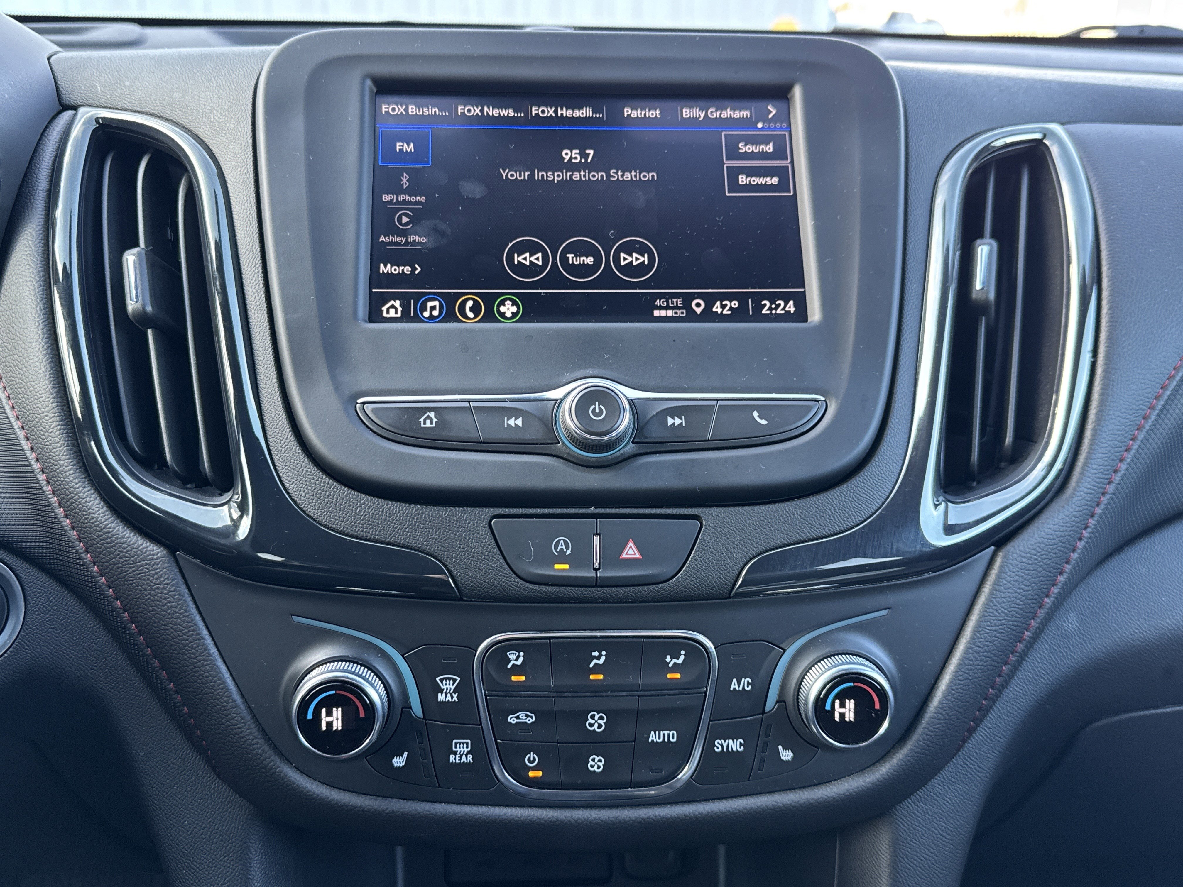 Used 2023 Chevrolet Equinox RS w/ LPO, Floor Liner Package image 12