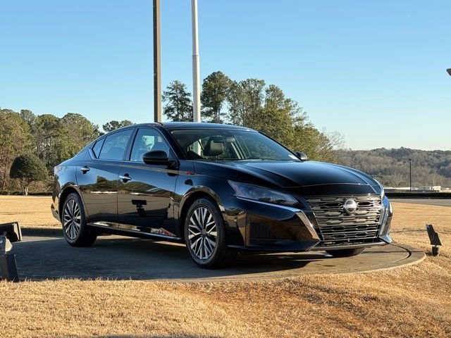 Used 2024 Nissan Altima 2.5 SV